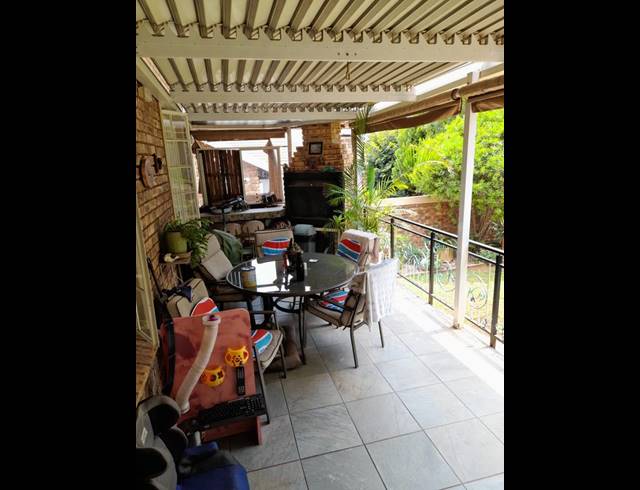 3 BEDROOM TOWNHOUSE FOR SALE IN HONEYDEW